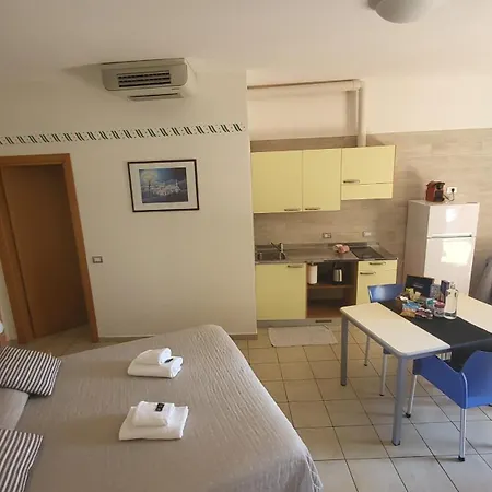 Hotel apartamentowy Rosemary Brenzone sul Garda