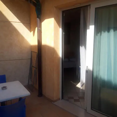 Hotel apartamentowy Rosemary 2*