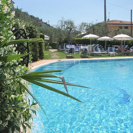 Hotel apartamentowy Rosemary 2*
