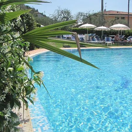 Rosemary Brenzone sul Garda