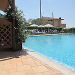 Rosemary 4*